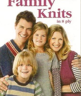 family knits in 8 ply